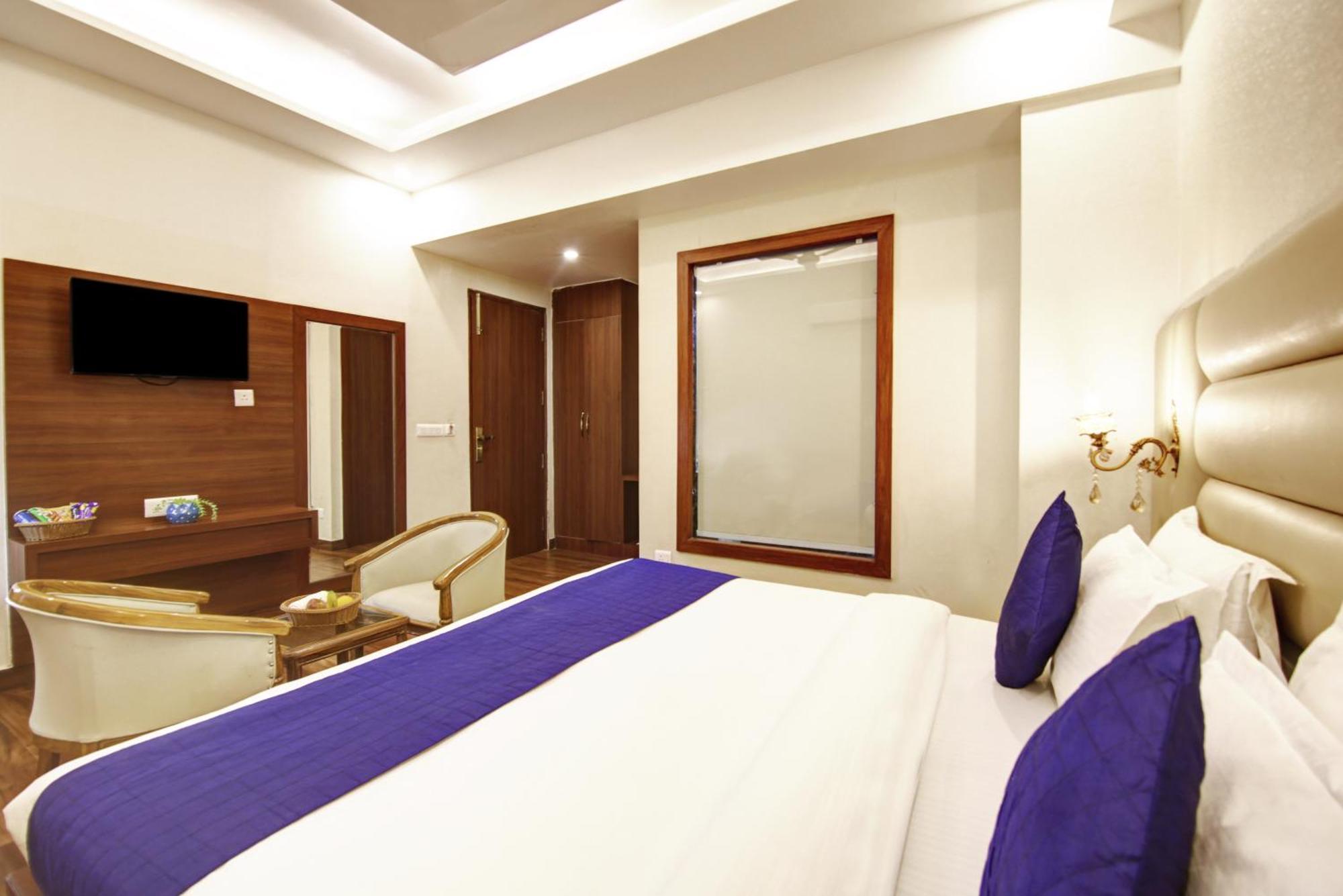 Marks Hotel & Banquet Noida Exterior photo