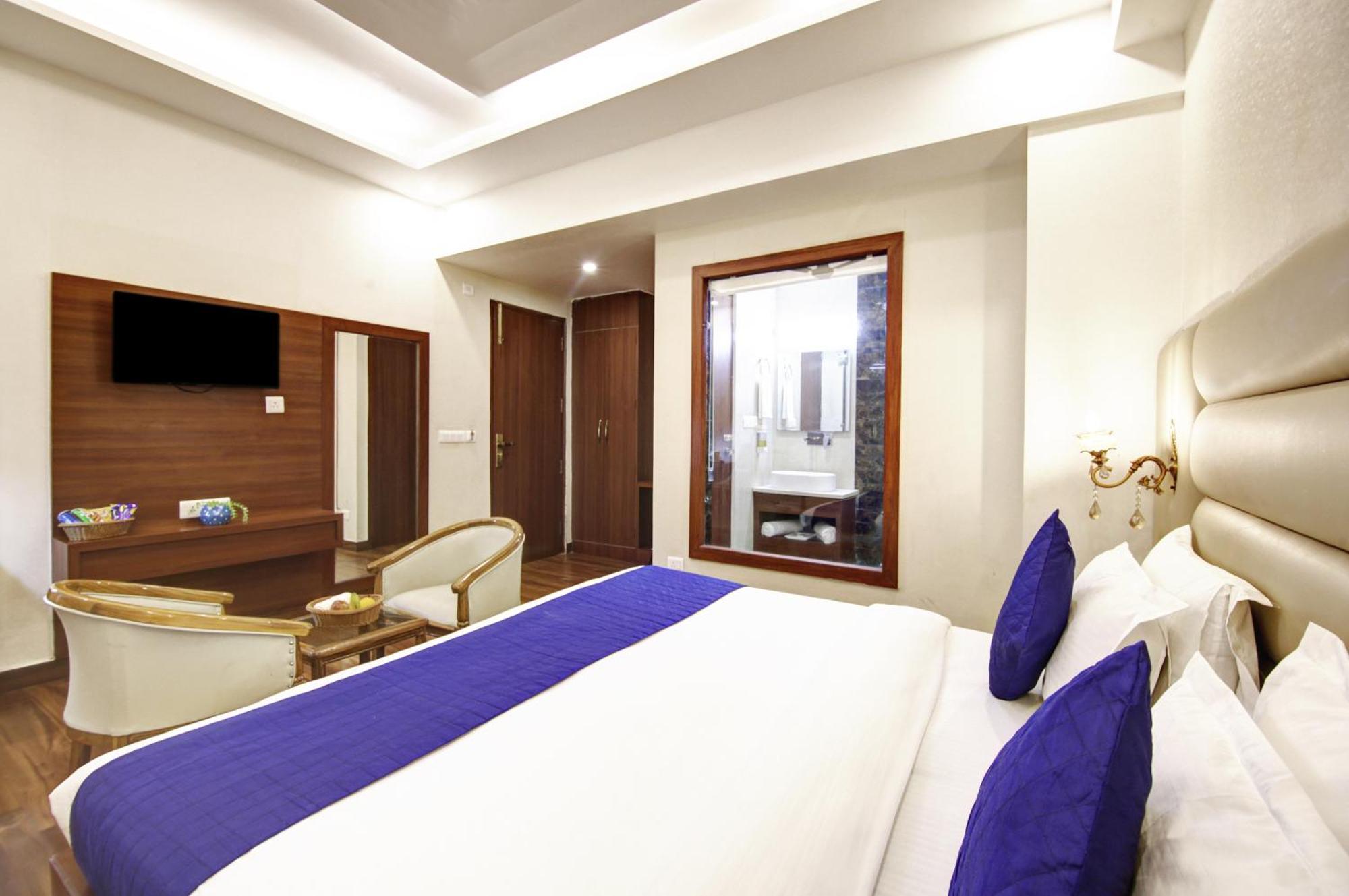 Marks Hotel & Banquet Noida Exterior photo