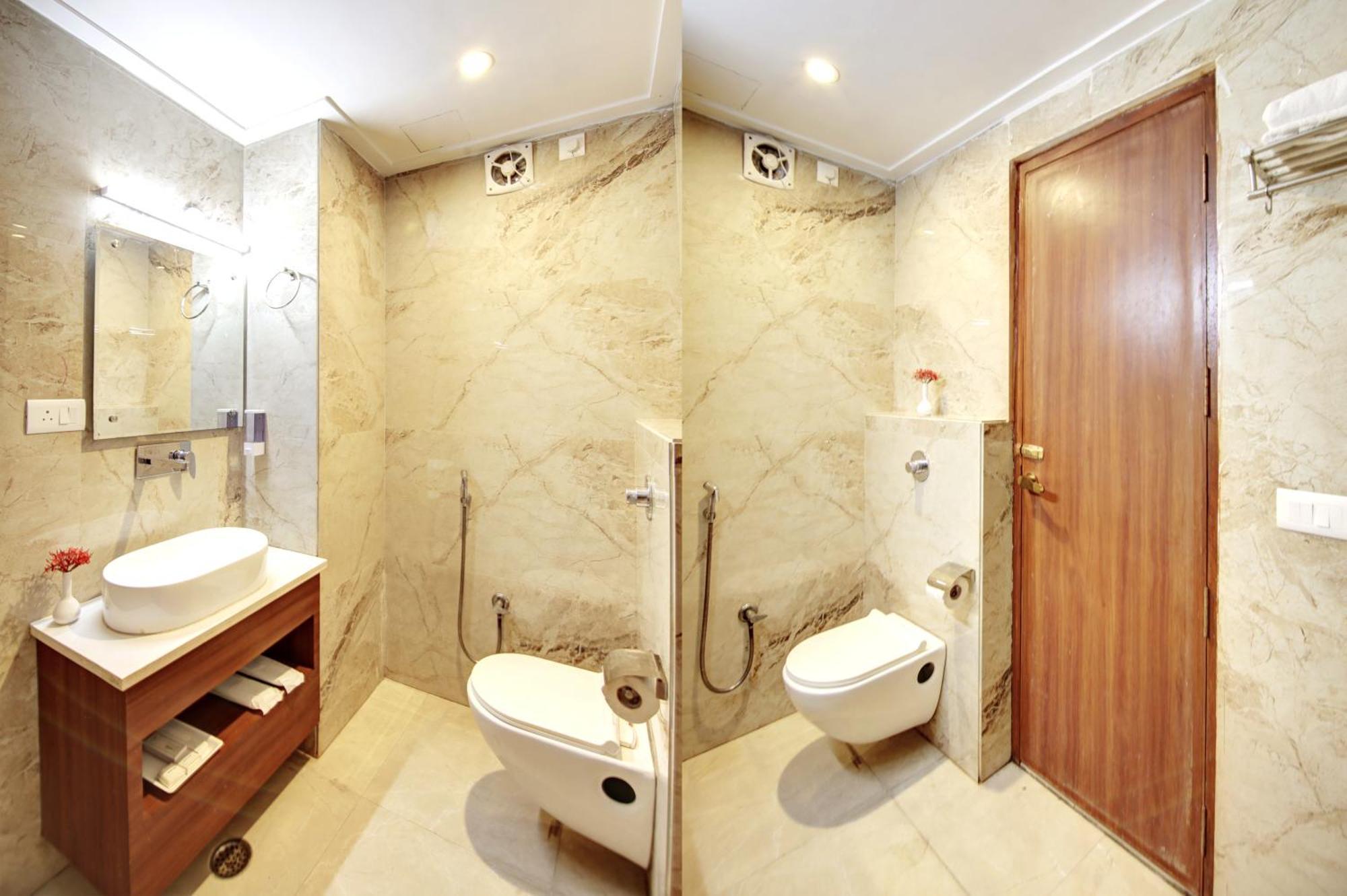 Marks Hotel & Banquet Noida Exterior photo