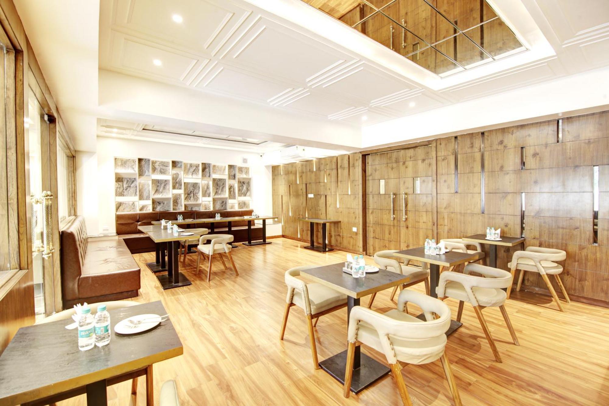 Marks Hotel & Banquet Noida Exterior photo