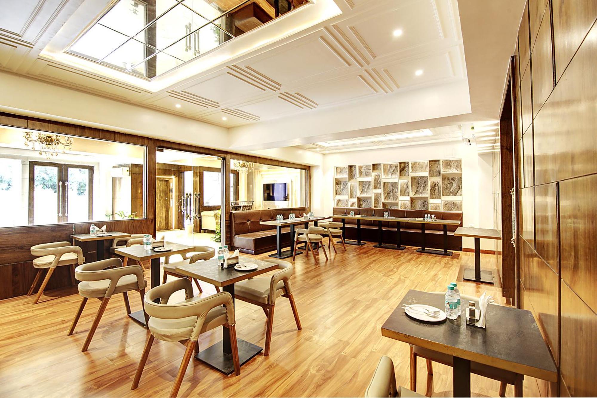 Marks Hotel & Banquet Noida Exterior photo